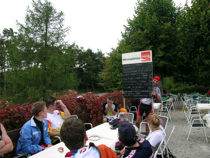 Harzberg 1.10.06-I 037-Lindkogel&Speisekarte.jpg